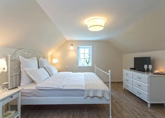 Green Hill Guest House
